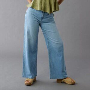 AE Curvy Dreamy Drape Wide Leg Jeans size 6